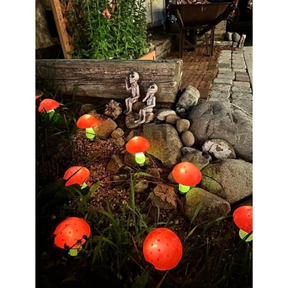 8-Pack Red Solar Mushroom Lamp 8 Modes Outdoor Waterproof for Garden Decor